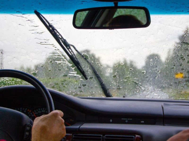 Saveti za bezbednu vožnju po kiši